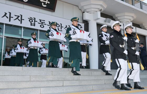 11개월 아들 두고 전장서 산화한 강성순 하사, 75년 만에 귀환