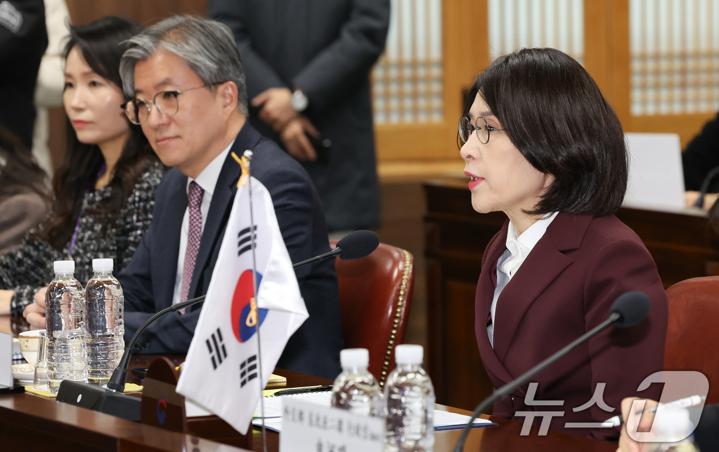 (서울=뉴스1) 허경 기자 = 강인선 외교부 제2차관이 12일 서울 종로구 외교부청사에서 열린 제28차 한중 경제공동위원회에서 모두발언을 하고 있다. 2024.12.12/뉴스1