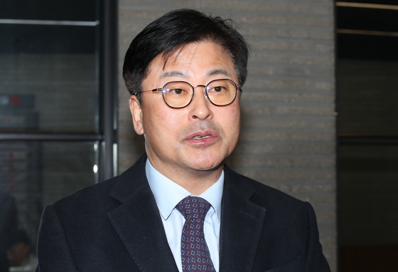 국힘 당무위, 친한계 김종혁 윤리위 회부…당원권 정지 2년 권고