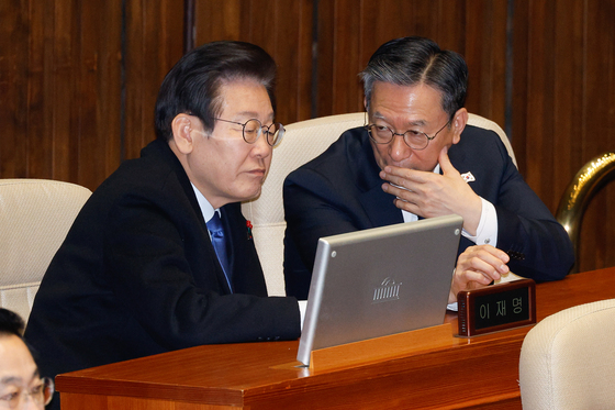 법무부·검찰청 오늘 업무보고 …李대통령 만나는 정성호 장관 주목