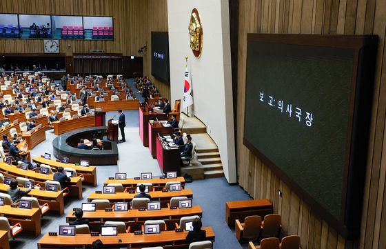 야 "내란동조" vs 여 "거짓주장"…몸 낮춘 내각 '계엄 선긋기'