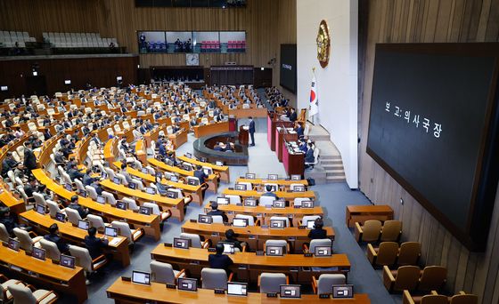 두번째 尹탄핵안 D-1…與 '분열' 野 '설득' 용산 '해명'