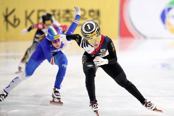 김길리 쇼트트랙 월드투어 여자 1000m 金…최민정 동메달