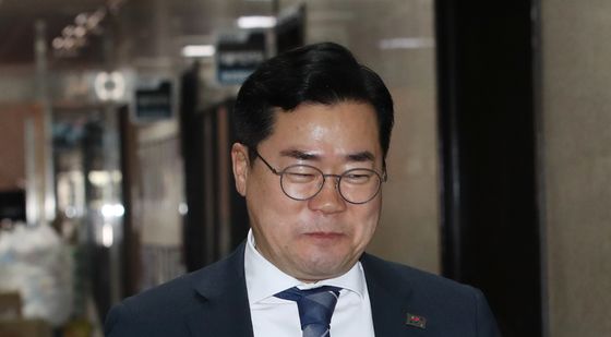 비공개 최고위회의 참석하는 박찬대