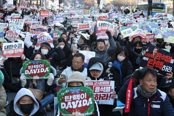 대구서도 '탄핵' 환호…"국민 향한 총구로 민주주의 막지 못해"