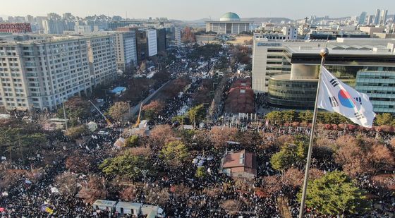 여의도공원까지 이어진 '탄핵 인파'