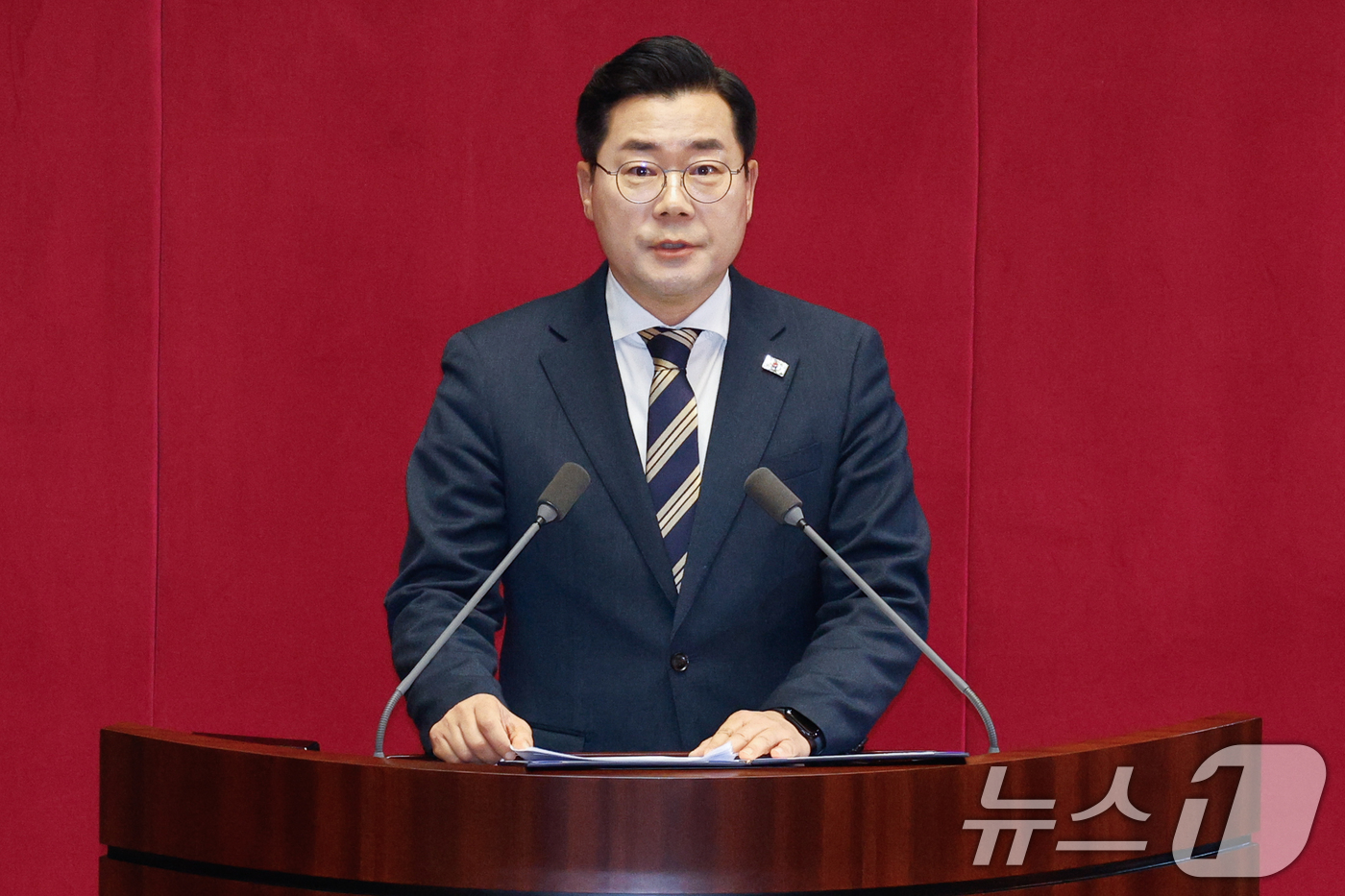탄핵안 제안설명하는 박찬대 - 뉴스1