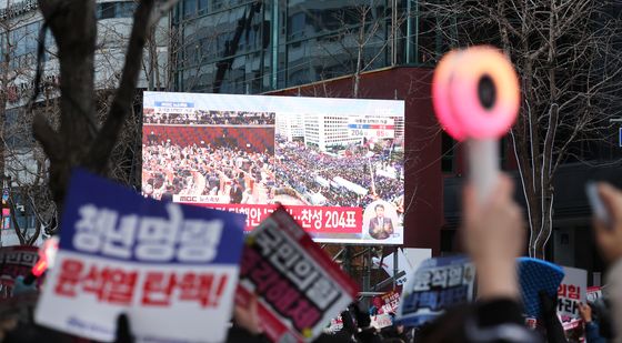 환호하는 금남로 광주시민들