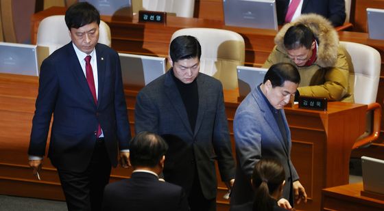 대통령 탄핵안 표결하는 김재섭 의원