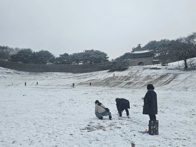 [오늘의 날씨] 충북·세종(21일, 토)…눈 최대 8㎝, 미세먼지 나쁨