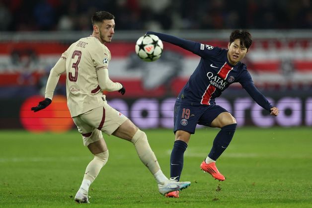 이강인, 4경기 연속 선발 출전…PSG, 리옹 3-1 제압