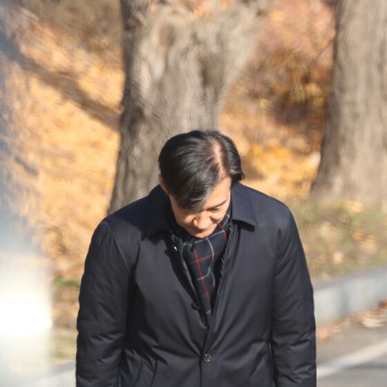 조국 만나고 온 고민정 "미소 여전한 그와 함께 있었음 한다"…사면 기대