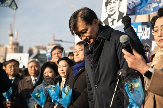 조국, 특사 심사 대상 포함…대통령실 "최종까지 몰라", 李결단 주목