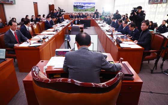 민주 "국정안정협의체 가동돼야 과도 정부에 권위와 힘 실려"