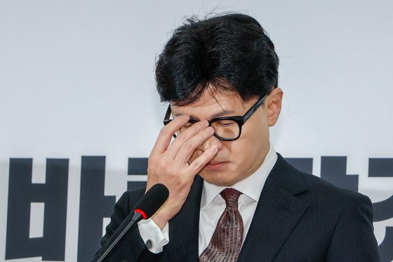 한동훈 "당 대표직 내려놓는다…'탄핵 찬성' 후회 안 해"(상보)