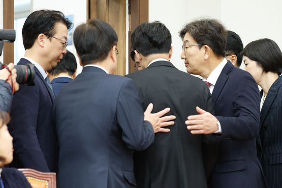 박지원 "한동훈 정치복귀는 어렵겠지만…'계엄해제' '탄핵 가결' 높이 평가"