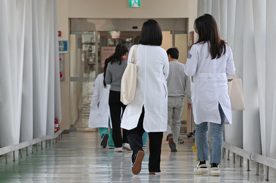 비급여 과잉 진료 막는다…복지부, 관리급여 대상 기준 논의