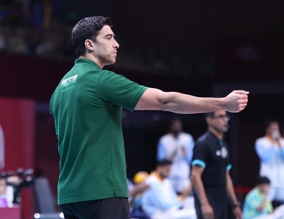 본문 이미지 - 이사나예 라미레스 남자대표팀 감독. (대한배구협회 제공)