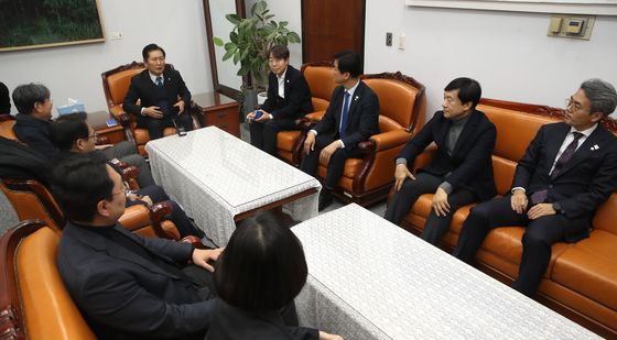 윤석열 대통령 탄핵소추단 첫 회의