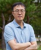 본문 이미지 - 한국생명공학연구원 마이크로바이옴융합연구센터 이정수 박사. /뉴스1
