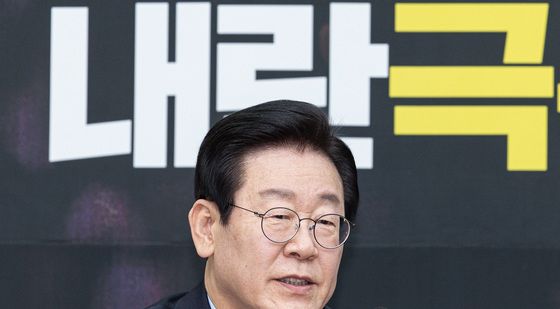 국민의힘 접견하며 발언하는 이재명 대표