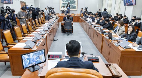 국회 운영위 불참한 국민의힘·대통령실