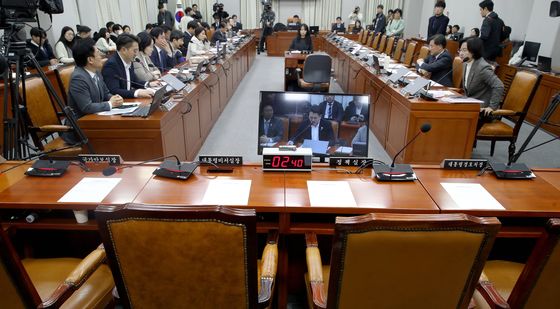 국회 운영위 불참한 여당과 대통령실