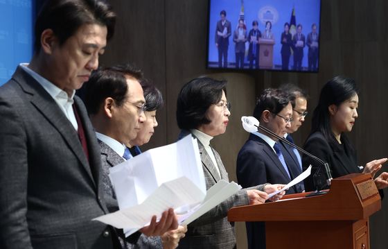 민주 진상조사단 "김용현, 계엄 당일 '탱크로 확 밀어버려' 했다"