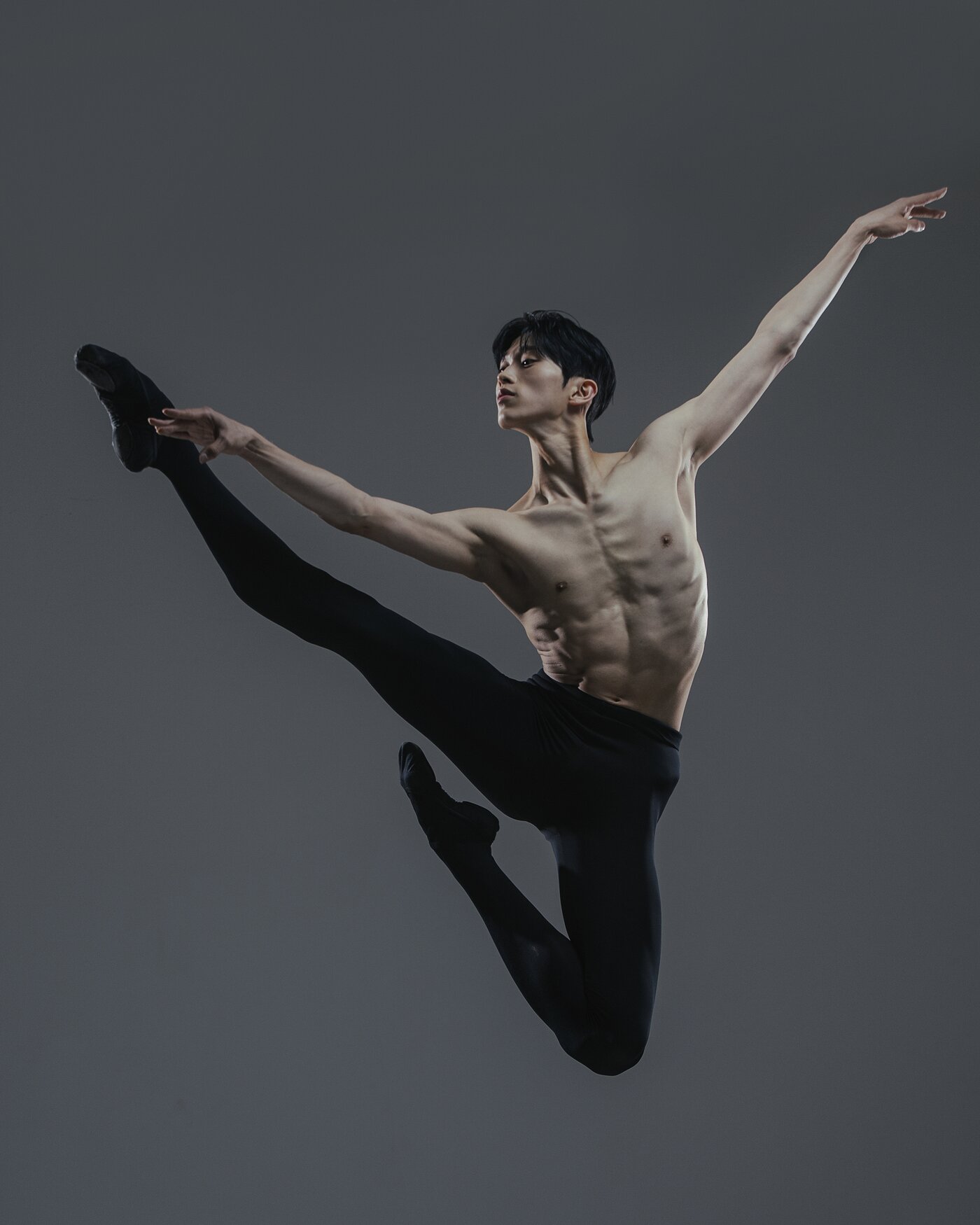 본문 이미지 - 러시아 마린스키 발레단 입단을 앞둔 전민철&#40;케이글로벌발레원 제공&#41;ⓒBAKI