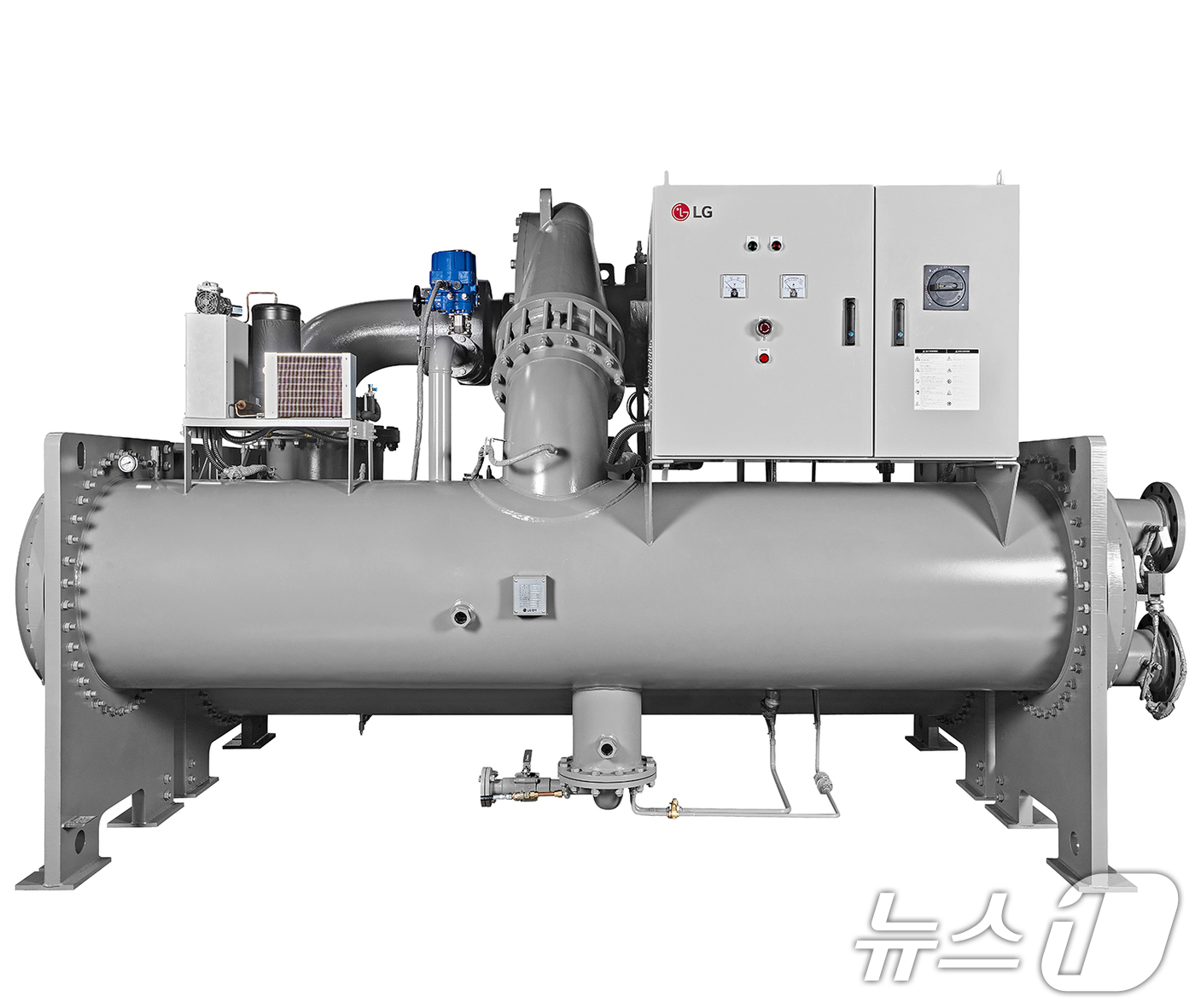 (서울=뉴스1) = LG전자가 인공지능(AI) 데이터센터 열관리 설루션으로 주목받는 초대형 냉방기 '칠러'(Chiller) 수출 확대를 위해 산업통상자원부와 민관협력을 강화한다고 …