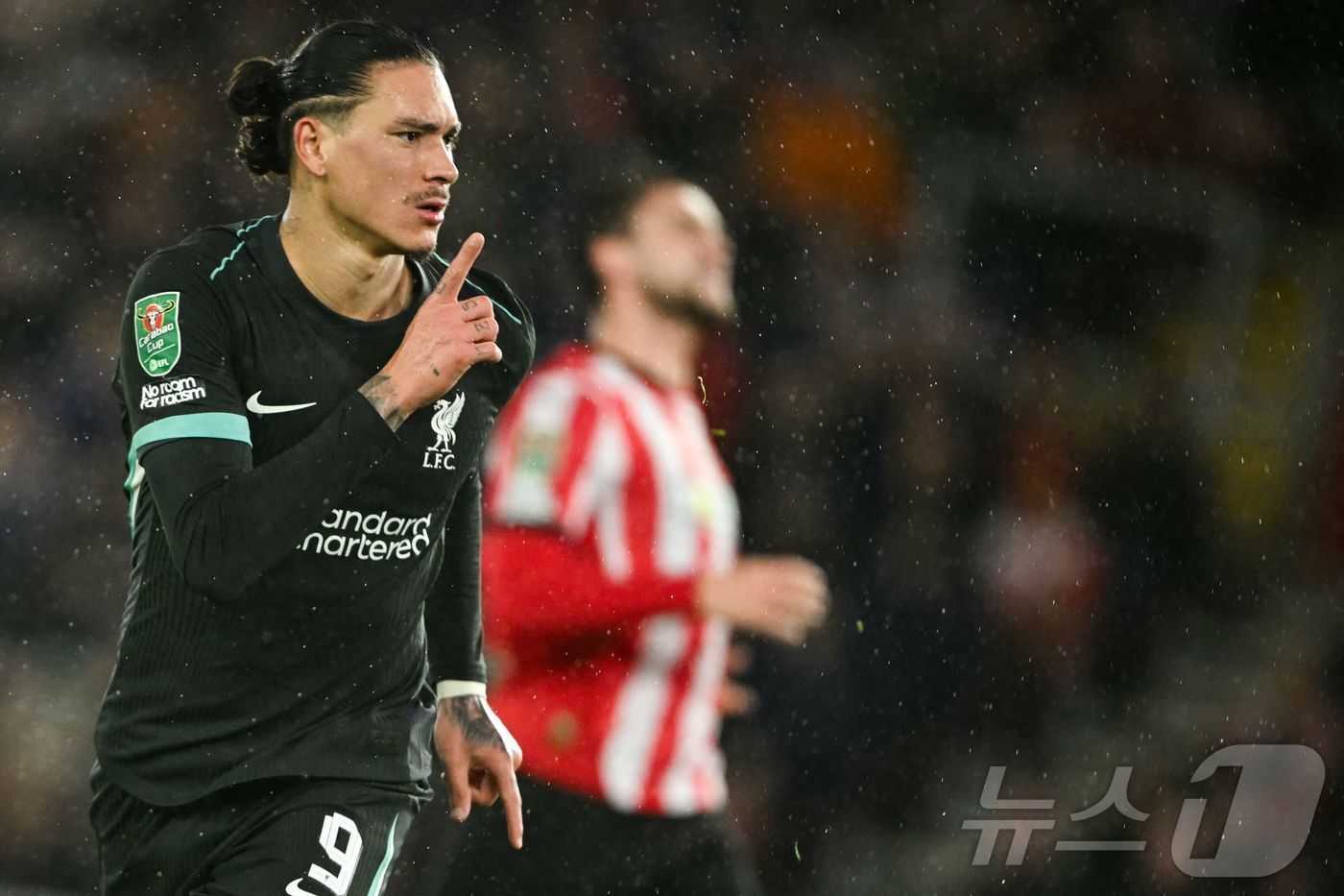 본문 이미지 - 토트넘 홋스퍼의 리그컵 4강 상대는 2024-25 EPL 선두 리버풀이다. ⓒ AFP=뉴스1