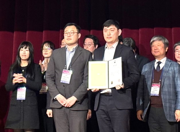 김기현 전북대 교수, 교육부장관 표창…'반도체 분야 인재양성 공로'