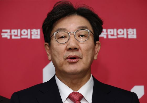 거부권 행사에도 "헌법재판관 임명 권한 없다"…국힘 지연전략