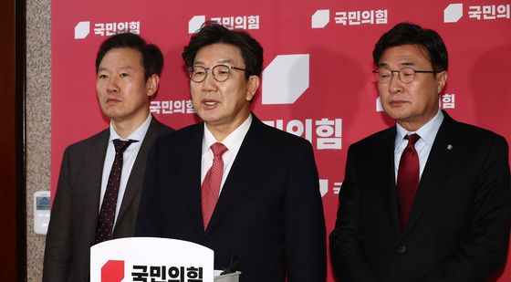 권성동 "민생·안보협의 위해 여야정 협의체 참여"