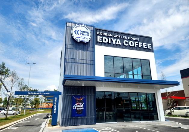 이디야도 꺼낸 구독 카드…'록인 효과' 노리는 커피 프랜차이즈