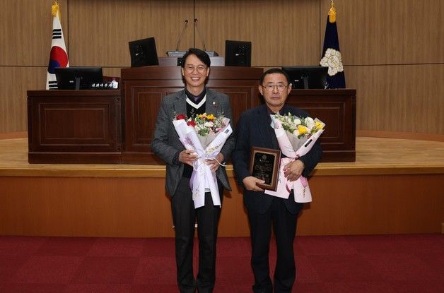 보은군의회 김응철 부의장 '지방의정 봉사상' 수상