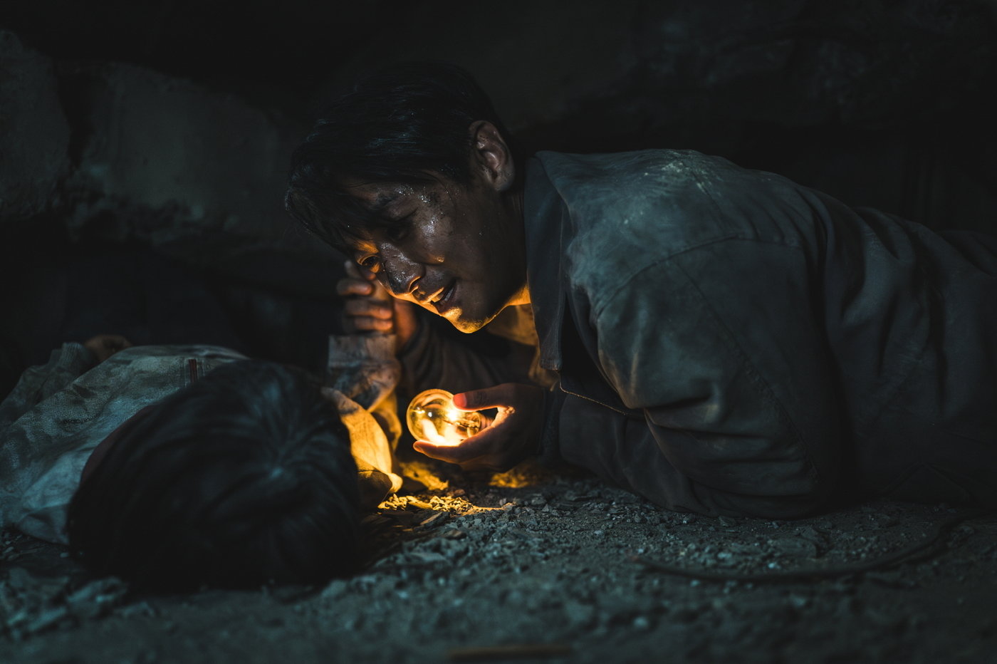 본문 이미지 - 조명가게 스틸 / 월트디즈니컴퍼니코리아