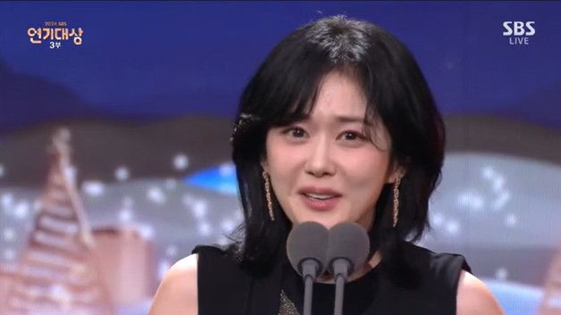 장나라, SBS 연기대상 영예…'배우+가수' 최고상 석권 최초 스타 등극(종합)