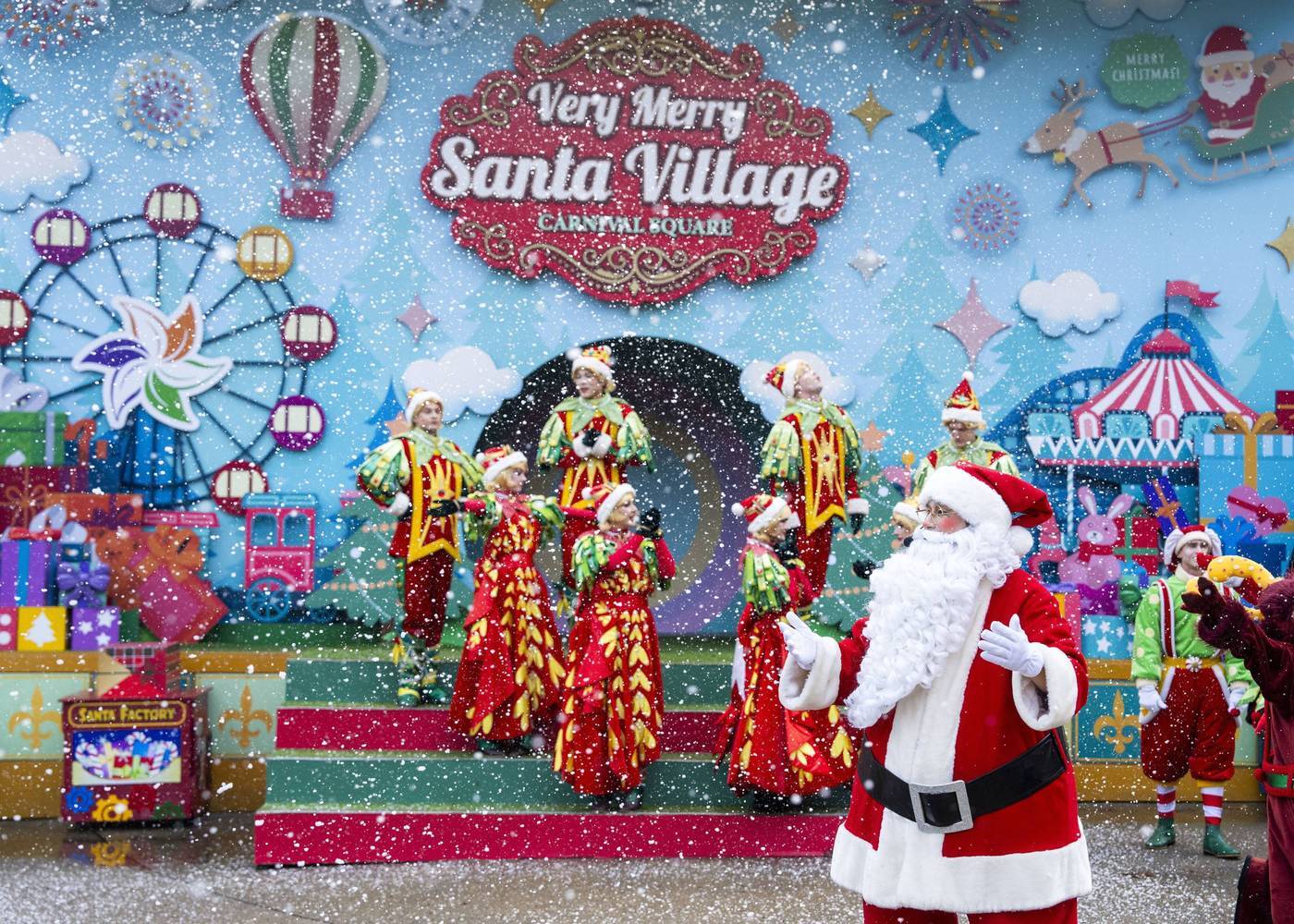 본문 이미지 - 버랜드 크리스마스 댄스 공연 &#39;Very Merry 산타 빌리지&#39; 모습. /에버랜드 제공