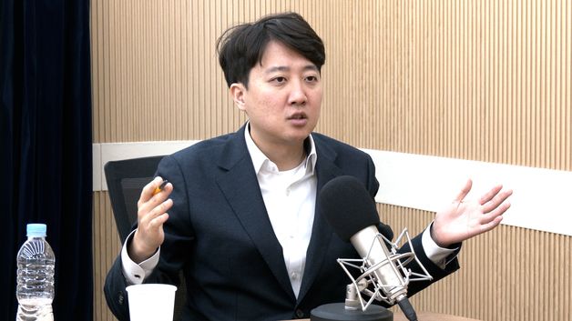 이준석 "대선 완주하겠다…지금이 정치 교체 시점"[팩트앤뷰]