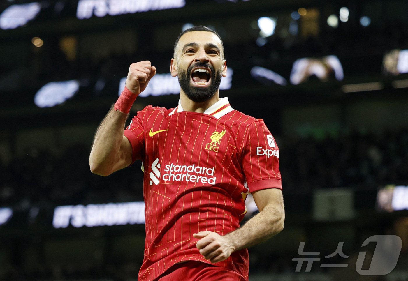 본문 이미지 - 모하메드 살라는 2024-25시즌 공식 대회 27경기에서 21골 17도움을 기록했다. ⓒ 로이터=뉴스1