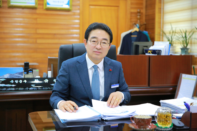 황규철 옥천군수 '대한민국 청소년희망대상' 수상