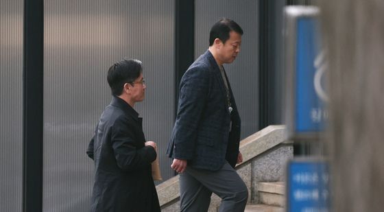 공수처 들어가는 오동운 처장 '대통령, 오늘까지 출석 요청'