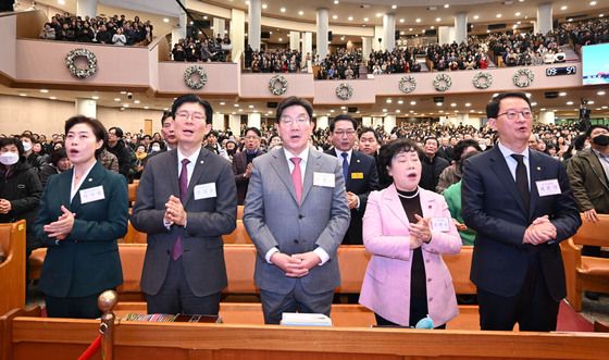 권성동 "예수님 앞 국회가 고개 들 수 없어…발걸음 무겁다"