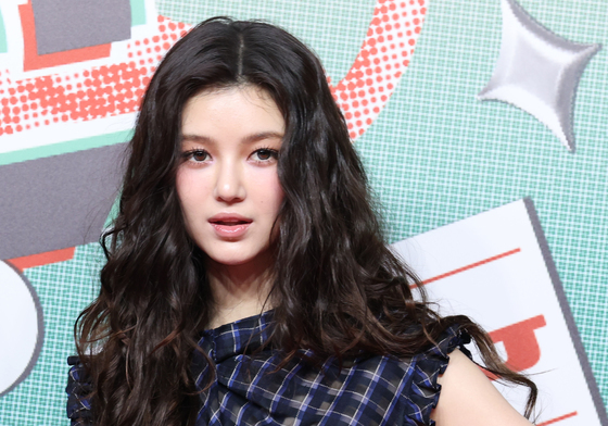 다니엘, 뉴진스 퇴출 당일 연탄 봉사 참여 목격담 등장…"내색 없어"