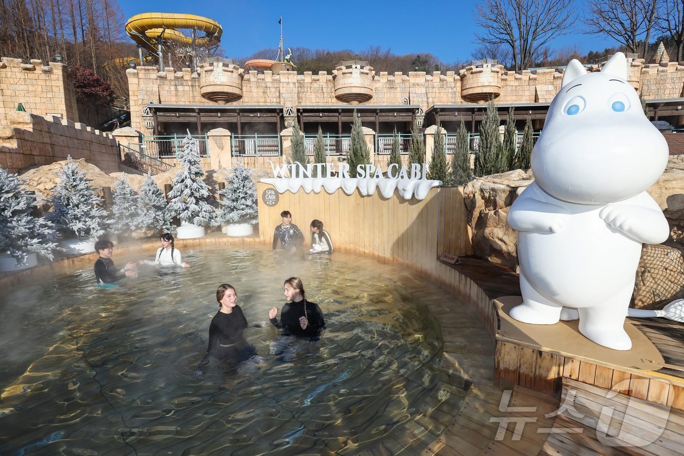 본문 이미지 - 캐리비안베이의 야외 어드벤처 스파 전경.(에버랜드 제공)