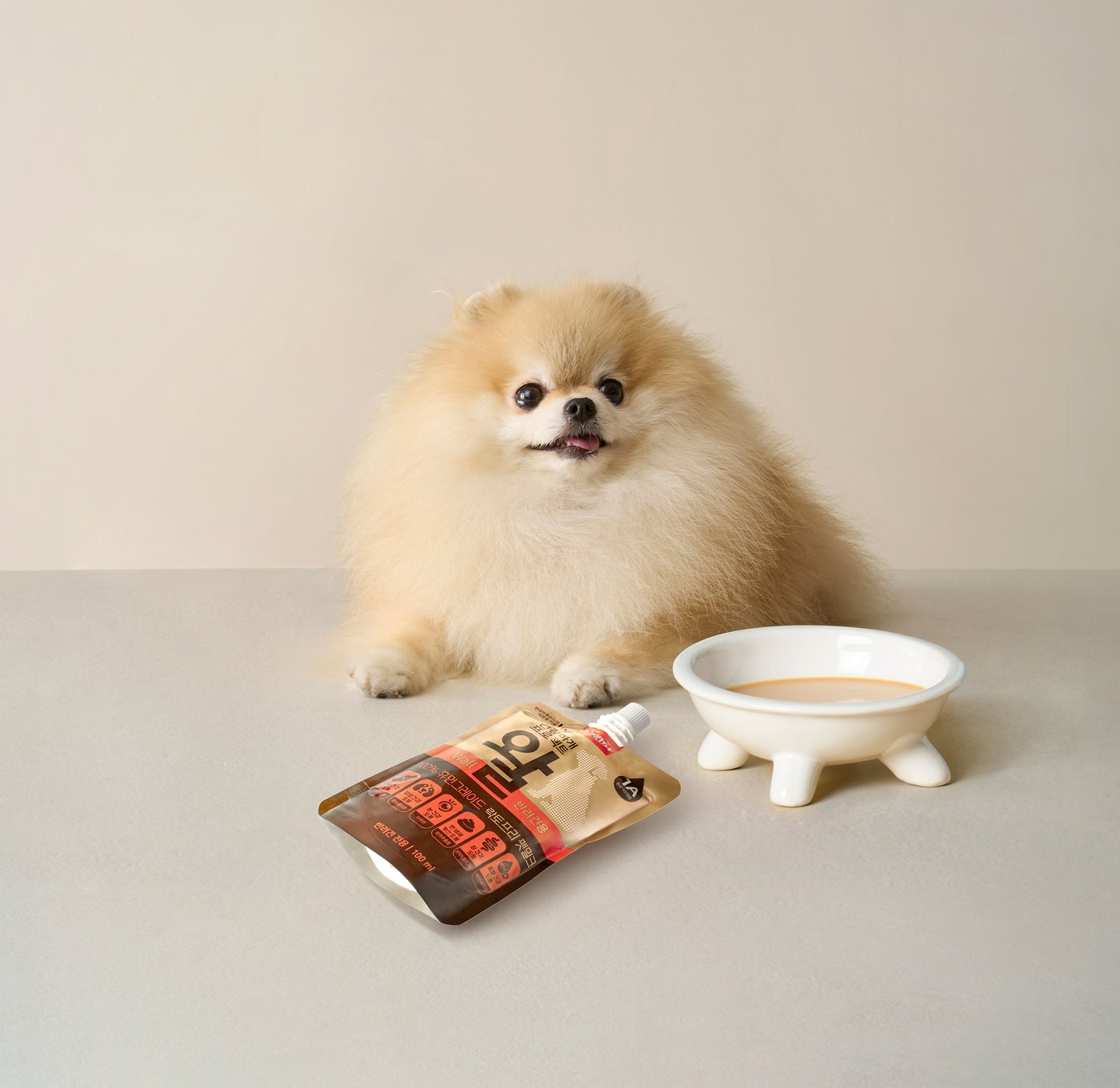 본문 이미지 -  hy의 반려동물 전용 건강기능 음료 '펫쿠르트 건강하개 프로젝트 왈'(hy 제공).