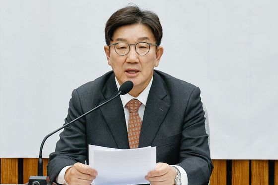 권성동 "자폭적 권한대행 탄핵 멈춰야…탄핵 의결 정족수는 200"