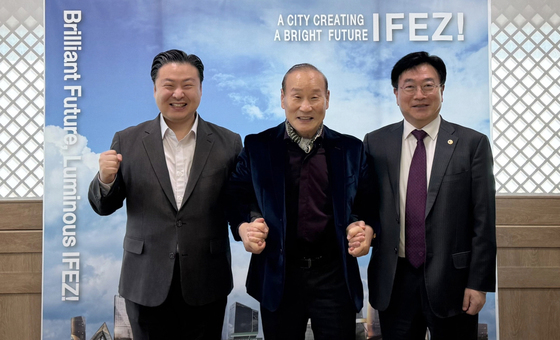 패션그룹형지 최병오·준호 부자, 李대통령 방중 국빈방문 동행