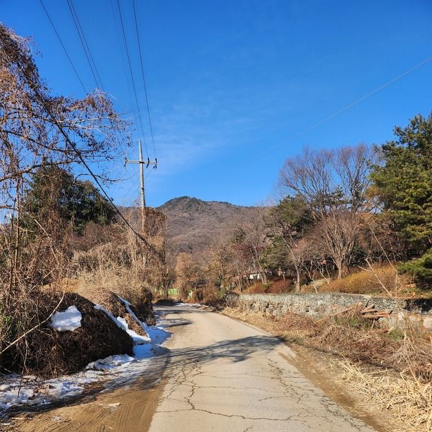 '비상계엄 그날밤' 정보사 '그곳'…'빨간색 경고판' 속 사복 남성들 오가